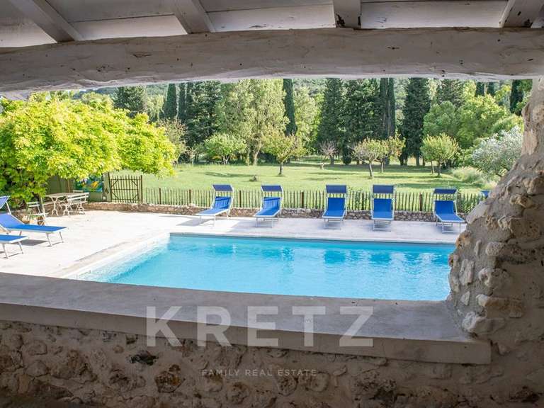 Maison Valaurie - 3 chambres - 785m²