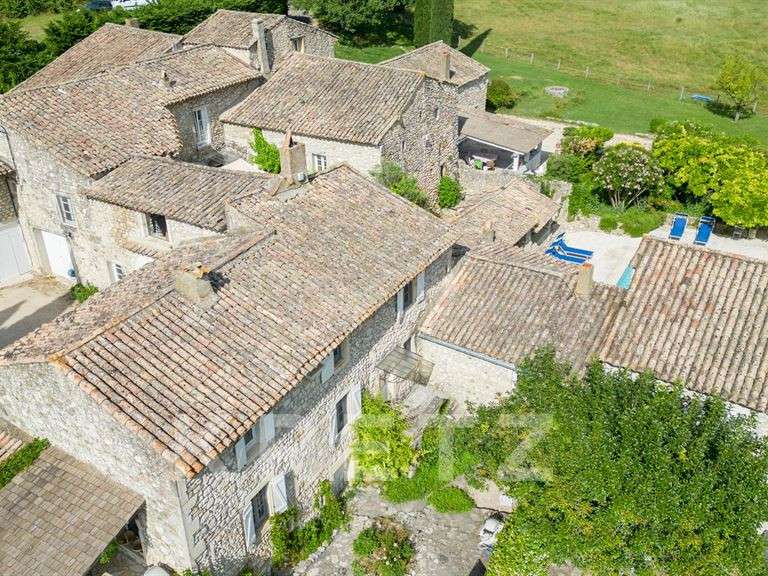 Maison Valaurie - 3 chambres - 785m²