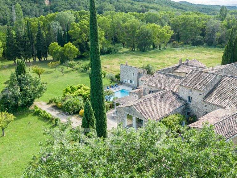 Maison Valaurie - 3 chambres - 785m²