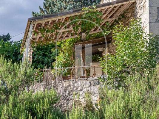 Propriété Valaurie - 13 chambres - 923m²