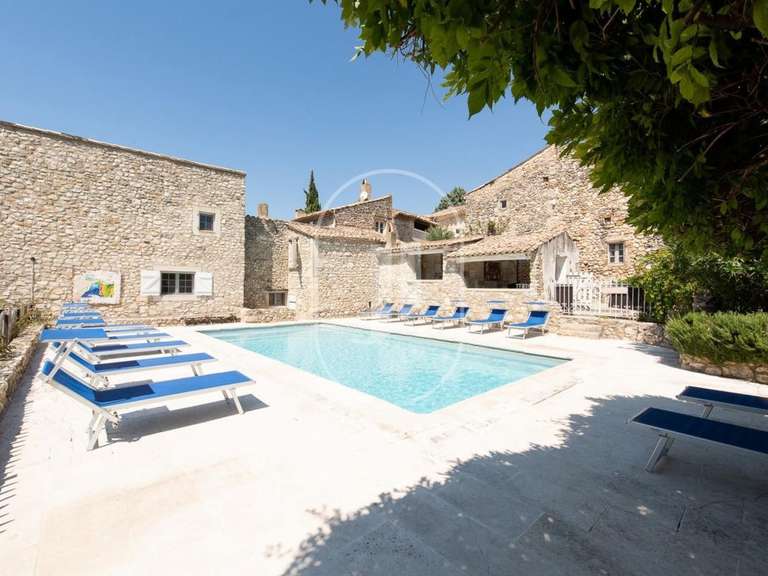 Propriété Valaurie - 13 chambres - 923m²