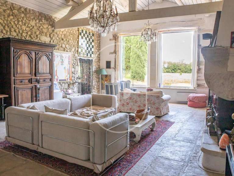 Propriété Valaurie - 13 chambres - 923m²