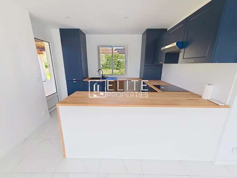 Apartment Valbonne - 3 bedrooms - 92m²