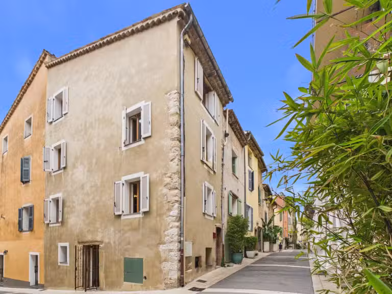 Appartement Valbonne - 2 chambres - 105m²