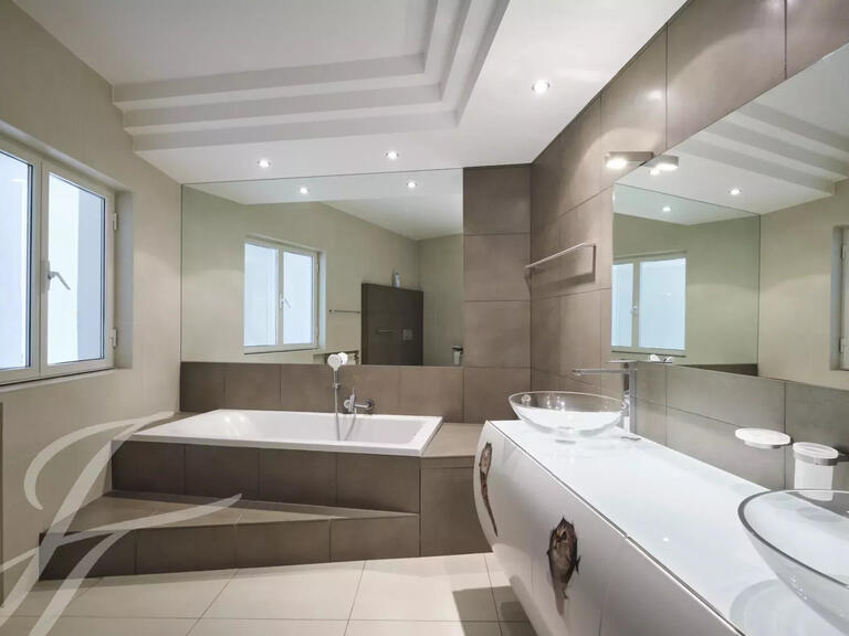 Maison Valbonne - 9 chambres - 630m²