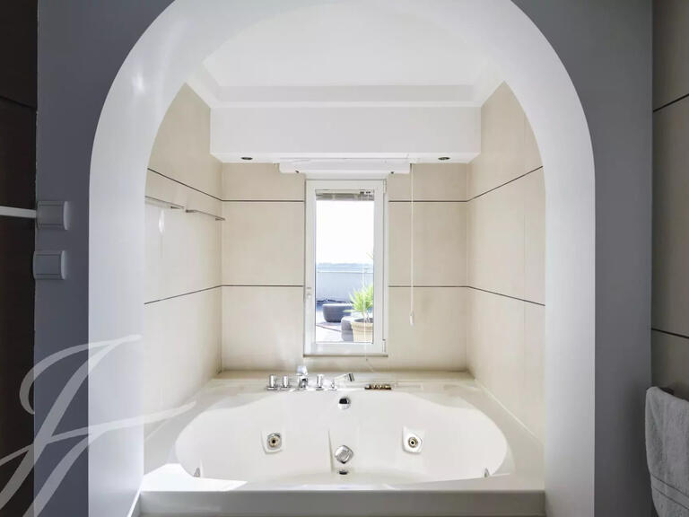 Maison Valbonne - 9 chambres - 630m²
