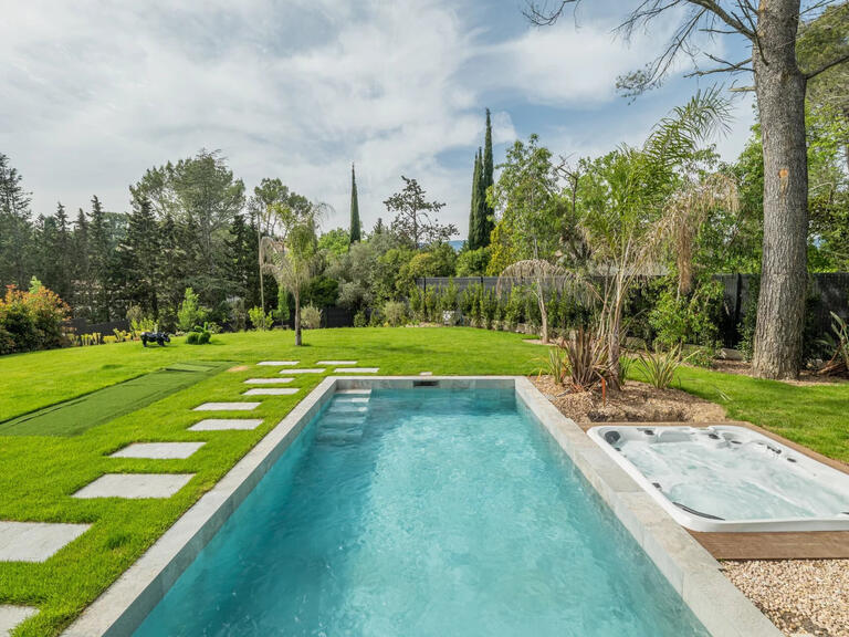 Maison Valbonne - 4 chambres - 319m²