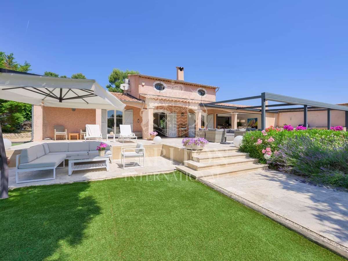 Maison Valbonne