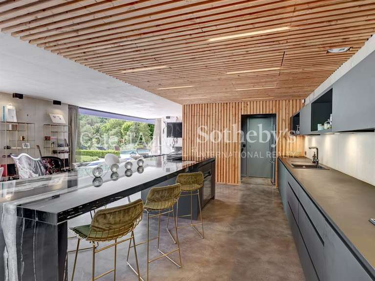 Maison Valbonne - 4 chambres - 240m²
