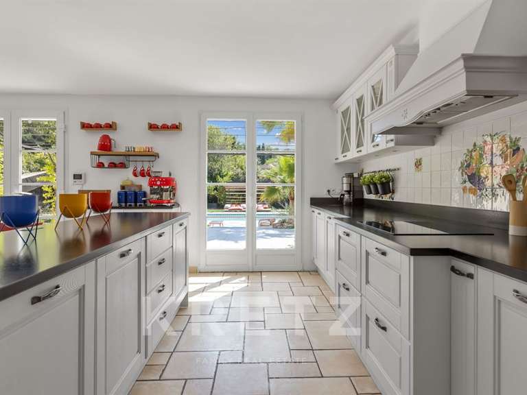 Maison Valbonne - 8 chambres - 540m²