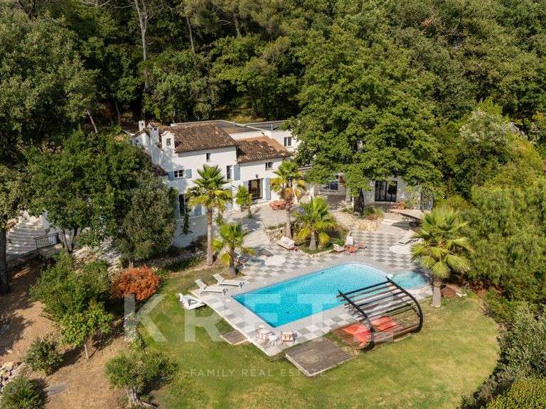 Maison Valbonne - 8 chambres - 540m²