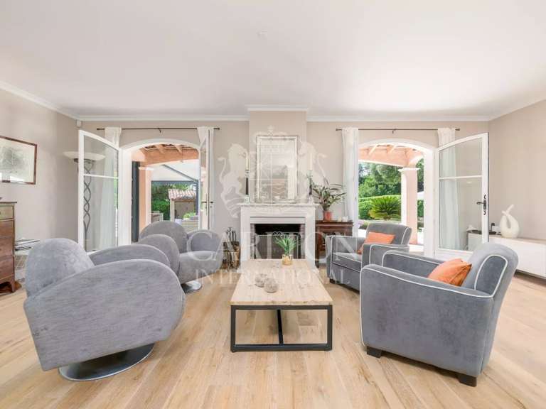 Maison Valbonne - 5 chambres - 220m²