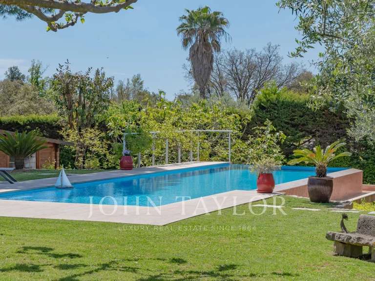 Maison Valbonne - 4 chambres - 213m²