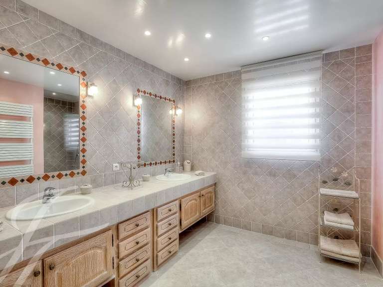 Maison Valbonne - 5 chambres - 280m²