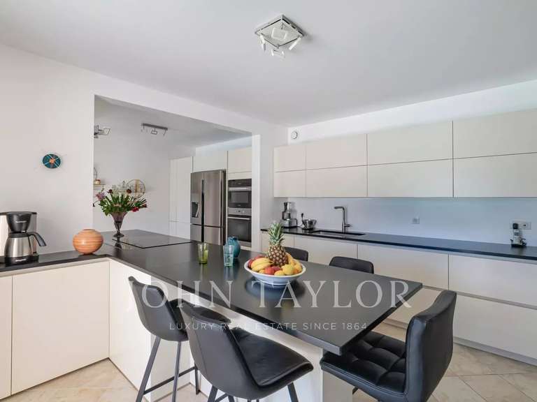 Maison Valbonne - 5 chambres - 280m²