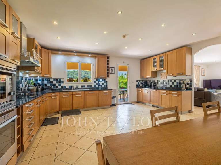 Maison Valbonne - 4 chambres - 185m²