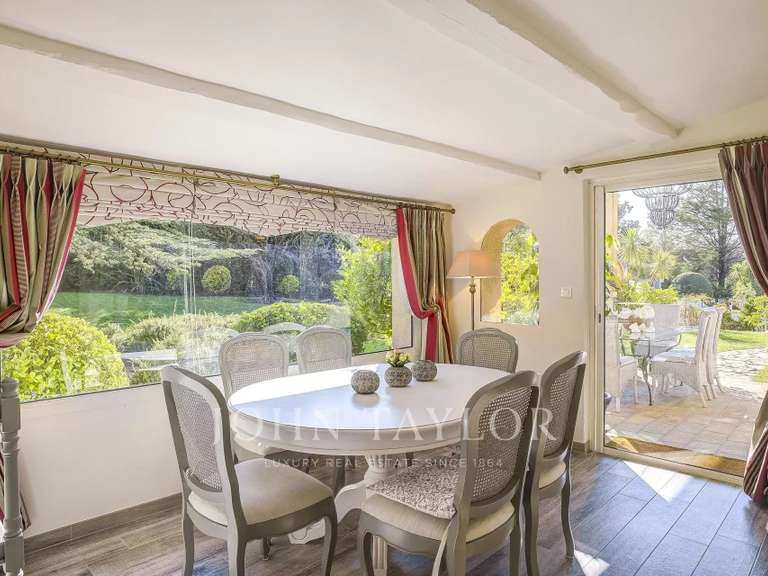 Maison Valbonne - 6 chambres - 330m²