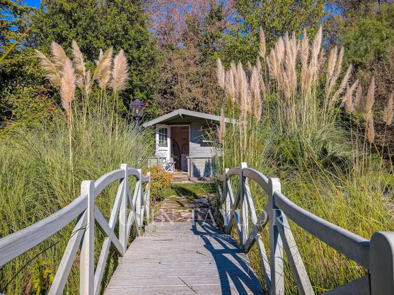 Maison Valbonne - 6 chambres - 330m²