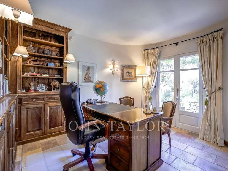 Maison Valbonne - 6 chambres - 330m²