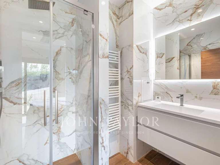 Maison Valbonne - 4 chambres - 319m²