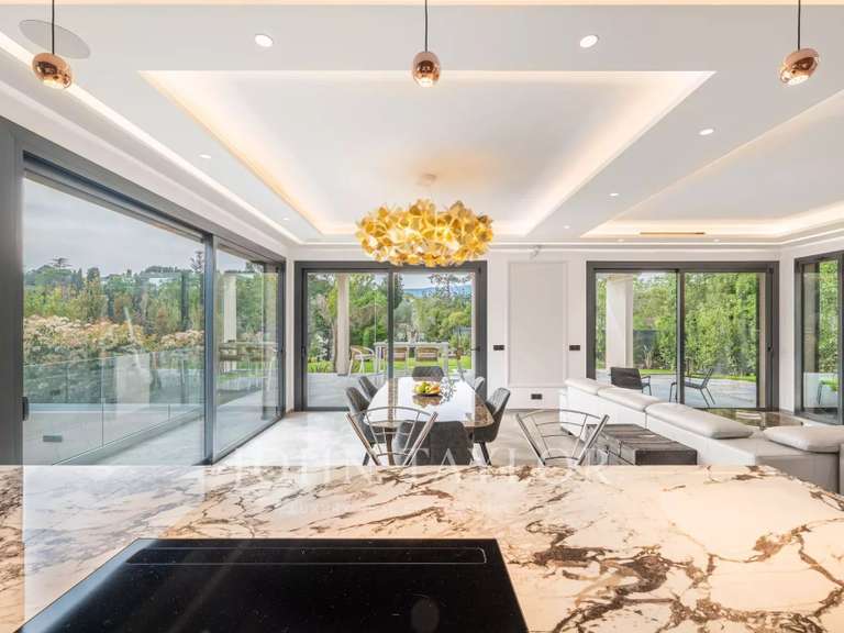 Maison Valbonne - 4 chambres - 319m²