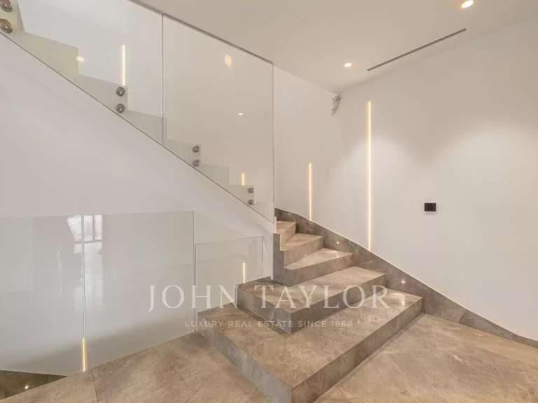 Maison Valbonne - 4 chambres - 319m²