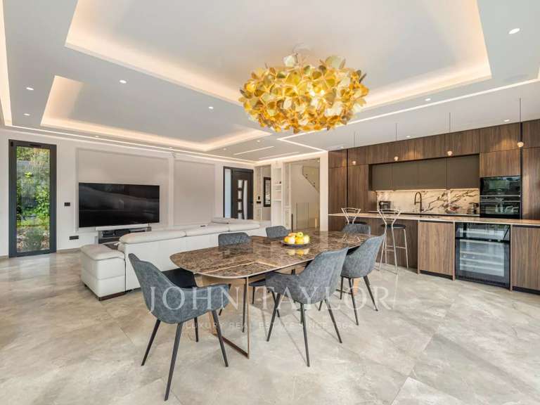 Maison Valbonne - 4 chambres - 319m²