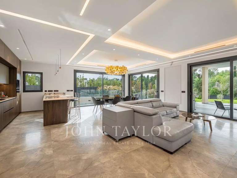 Maison Valbonne - 4 chambres - 319m²