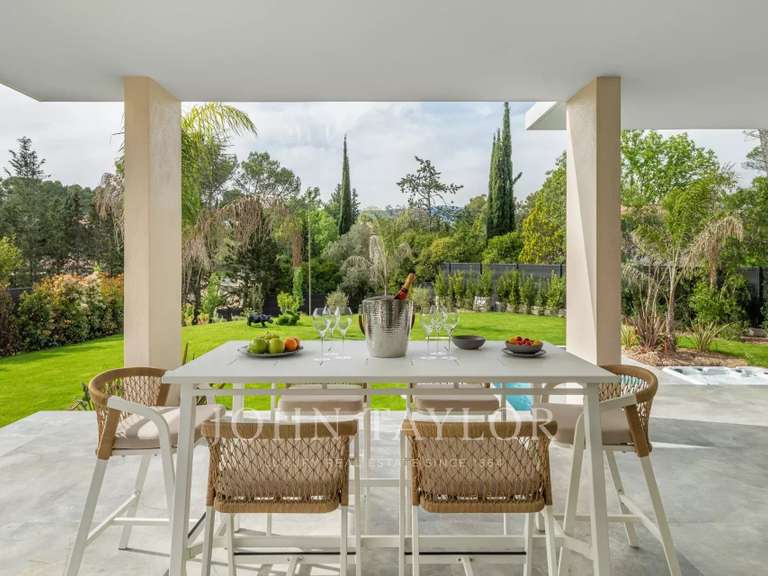 Maison Valbonne - 4 chambres - 319m²