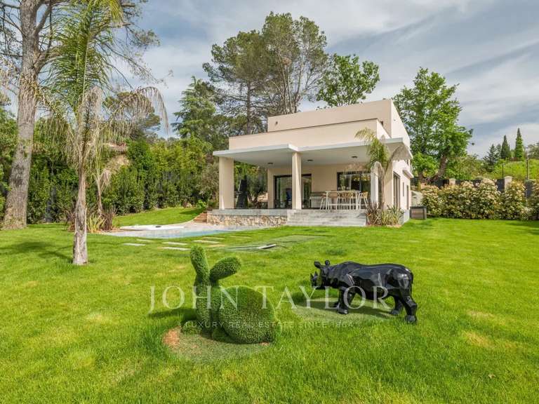 Maison Valbonne - 4 chambres - 319m²