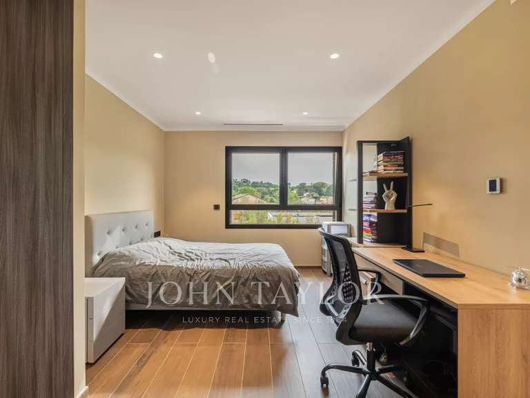 Maison Valbonne - 4 chambres - 319m²