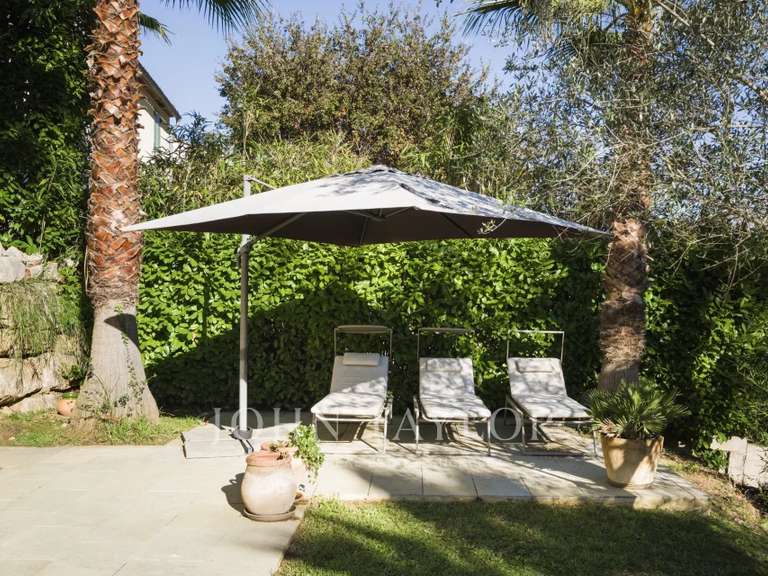 Maison Valbonne - 3 chambres - 205m²