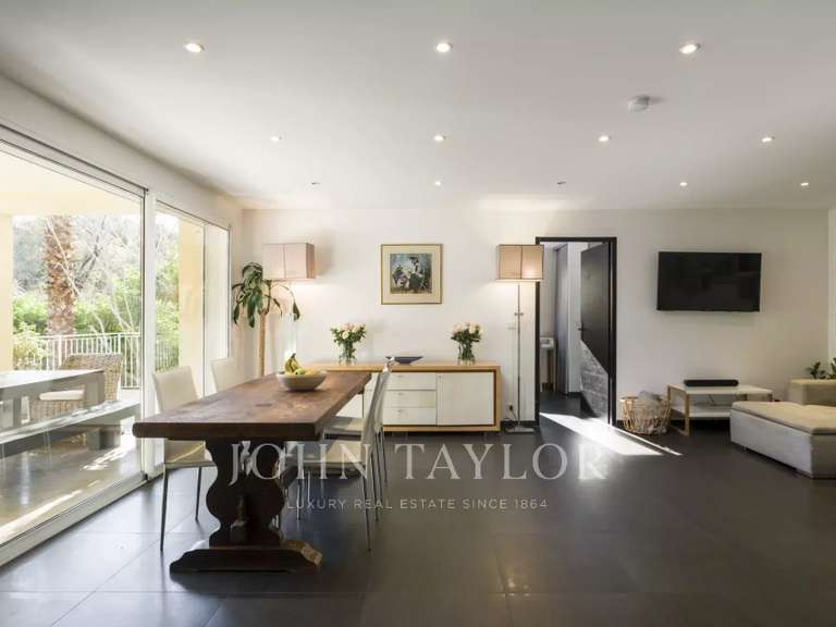 Maison Valbonne - 3 chambres - 205m²