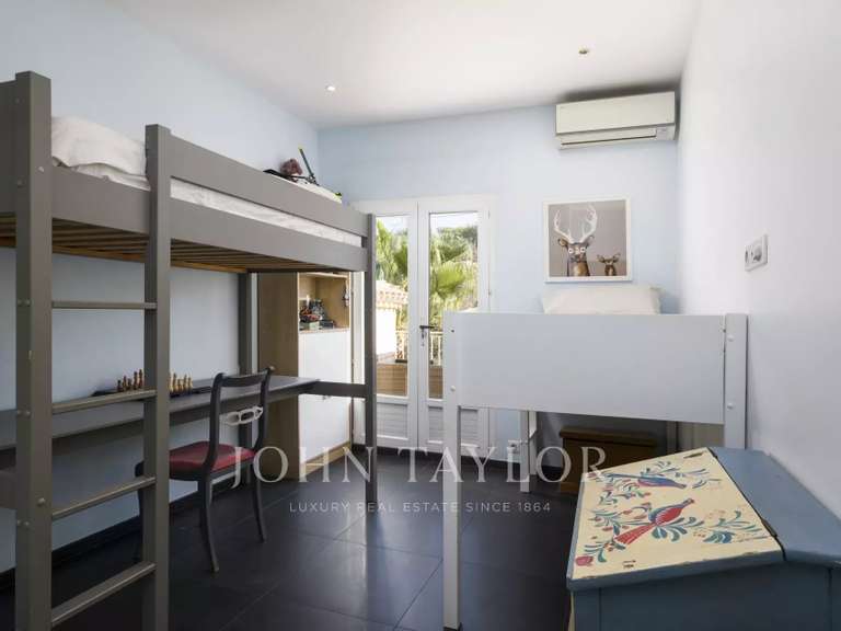 Maison Valbonne - 3 chambres - 205m²