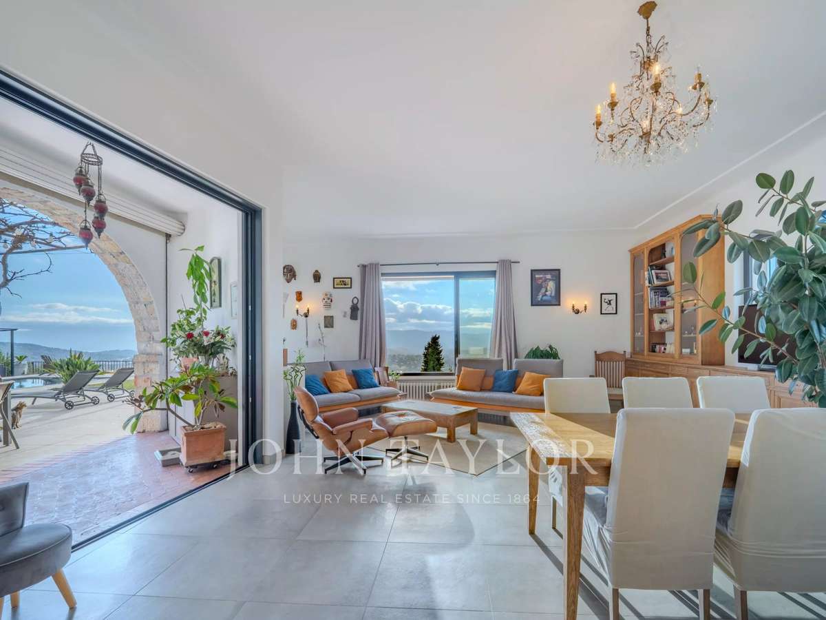 Maison Valbonne