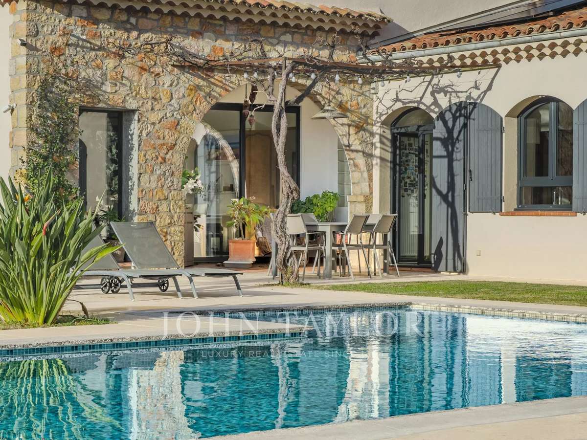 Maison Valbonne