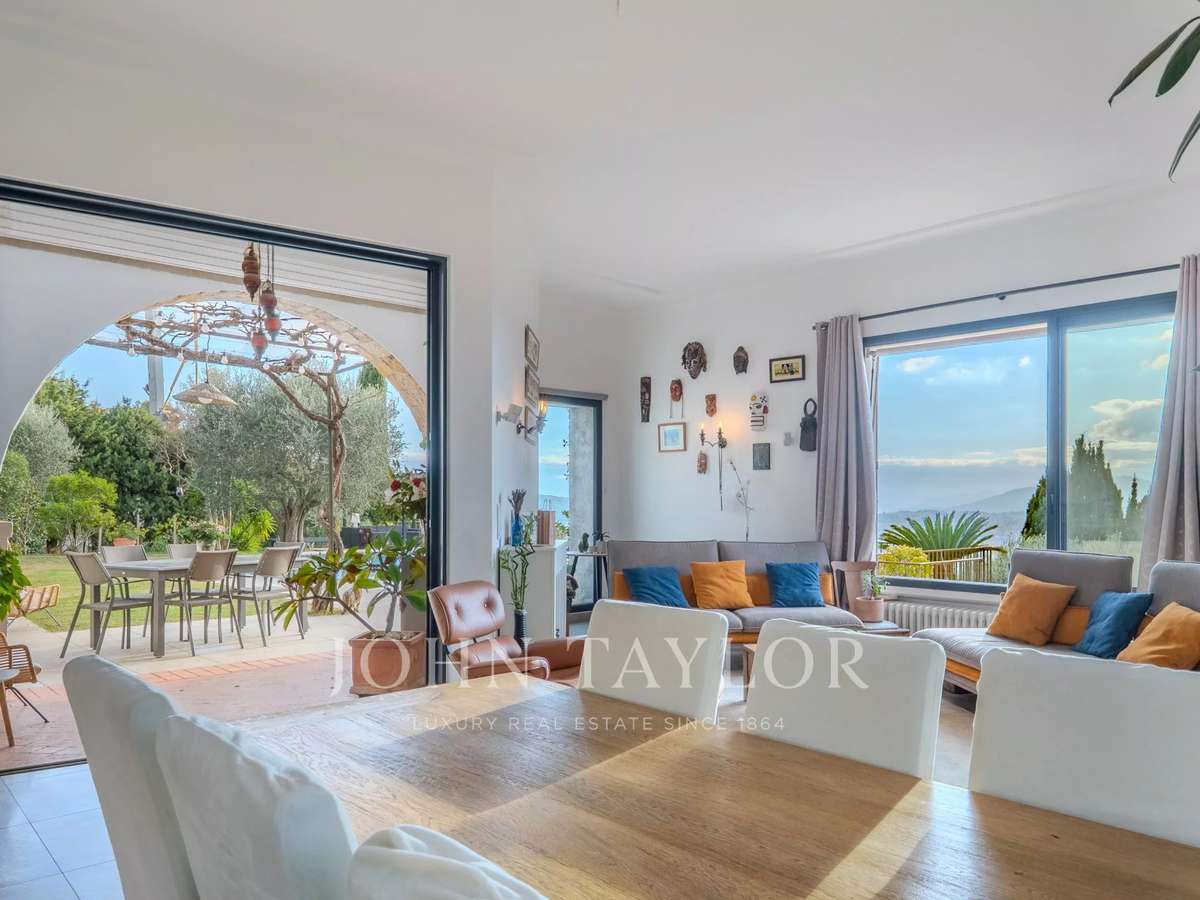 Maison Valbonne