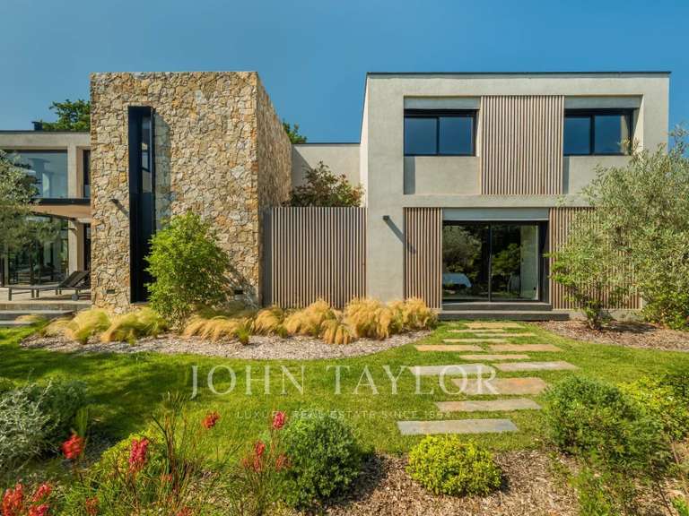 Maison Valbonne - 10 chambres - 336m²