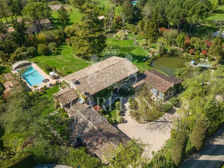 Maison Valbonne - 6 chambres - 338m²