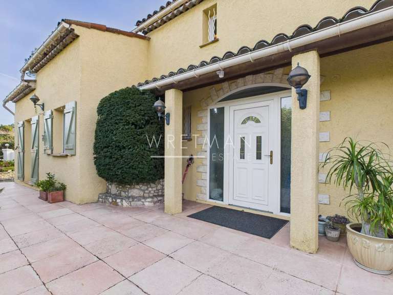 Maison Valbonne - 4 chambres - 174m²