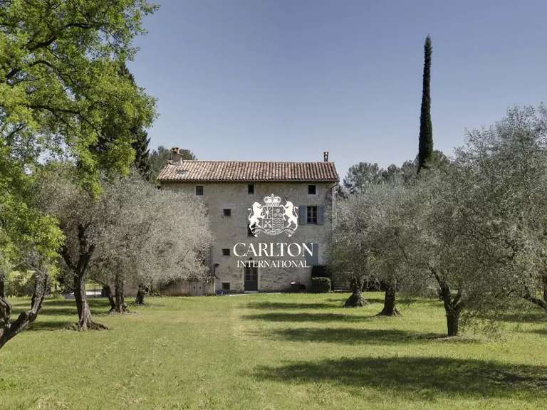 Maison Valbonne - 6 chambres - 400m²