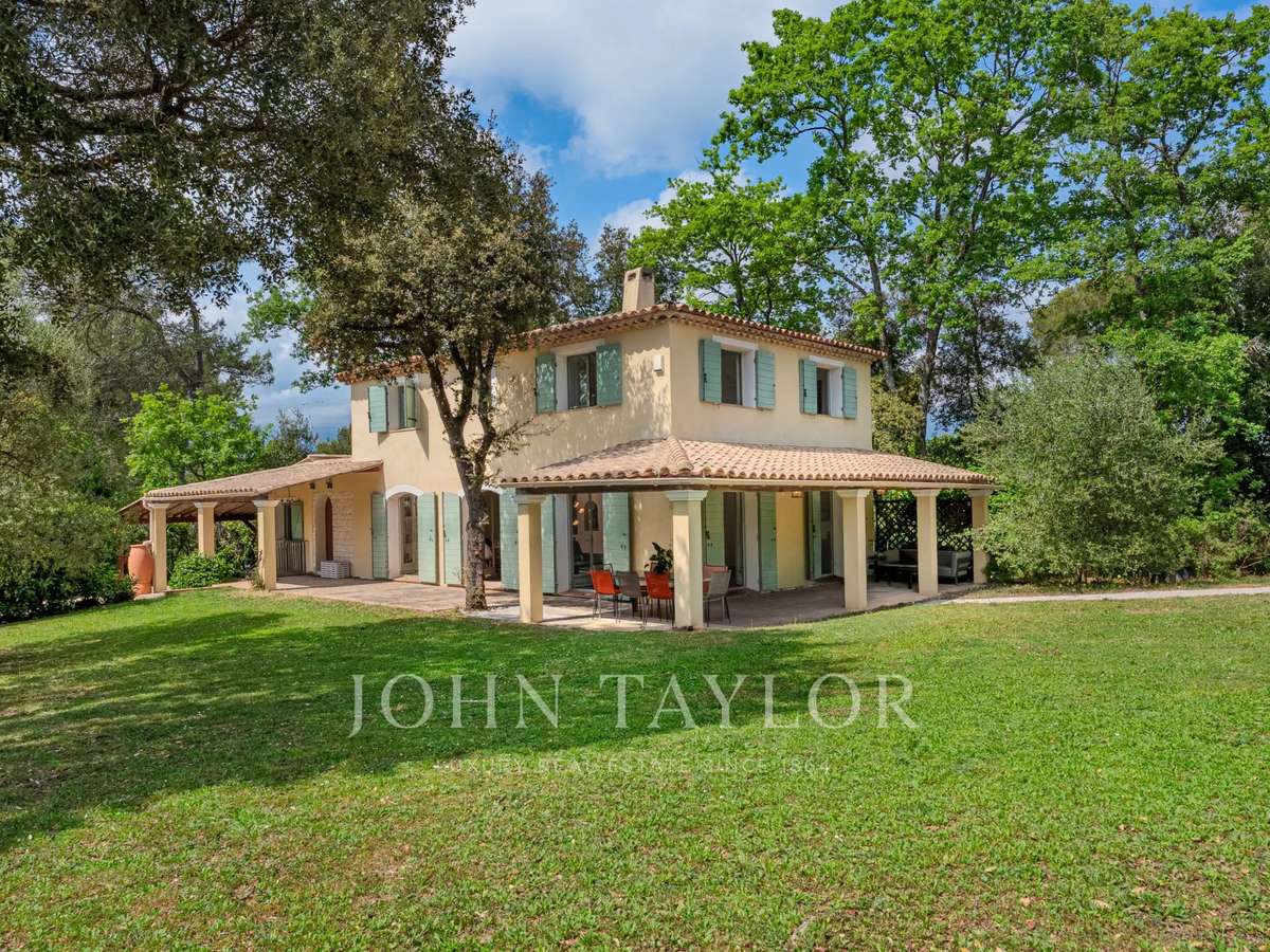 Maison Valbonne
