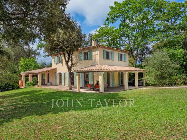 Maison Valbonne - 5 chambres - 182m²