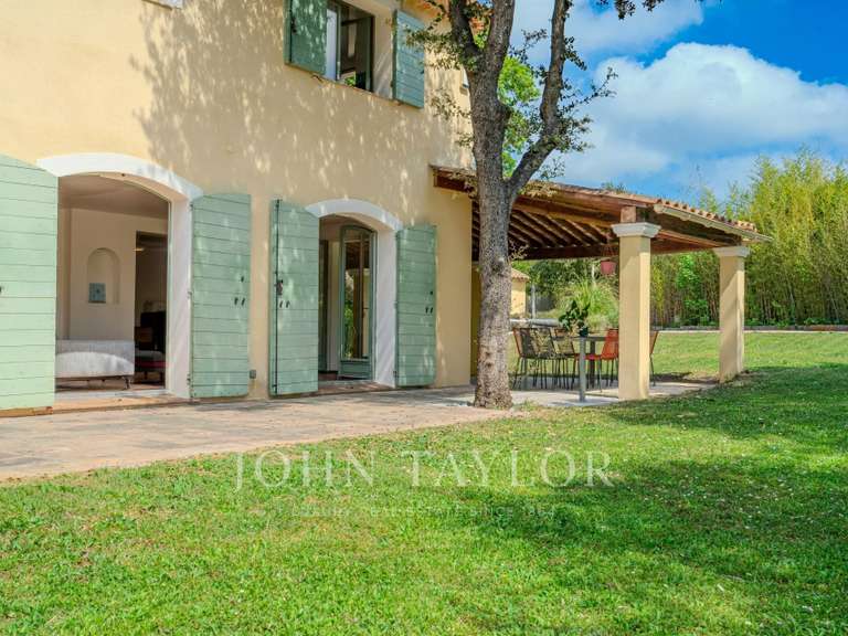Maison Valbonne - 5 chambres - 182m²