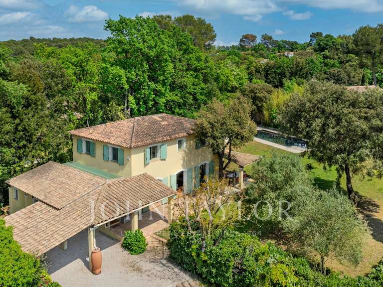 Maison Valbonne - 5 chambres - 182m²
