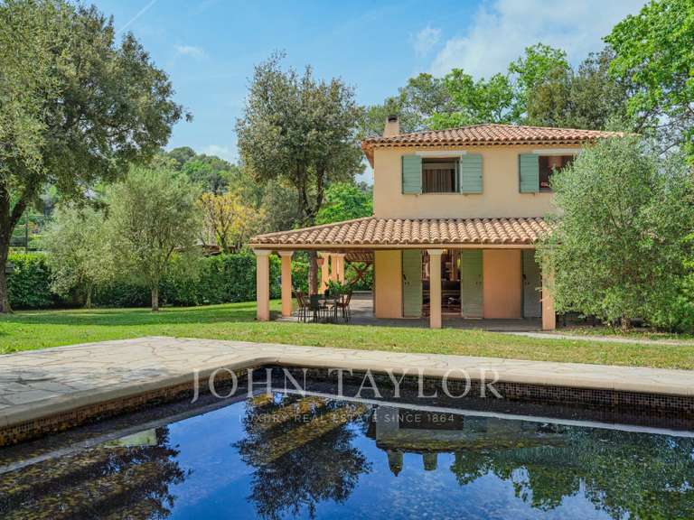 Maison Valbonne - 5 chambres - 182m²