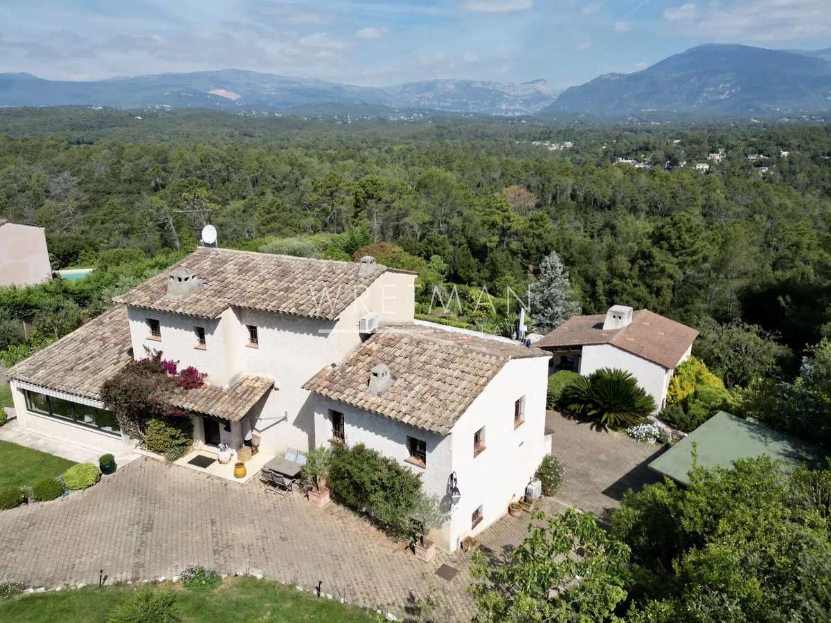 Maison Valbonne