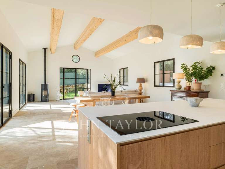 Maison Valbonne - 4 chambres - 202m²