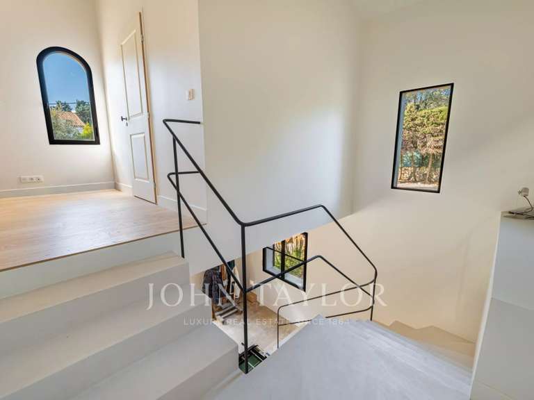 Maison Valbonne - 4 chambres - 202m²