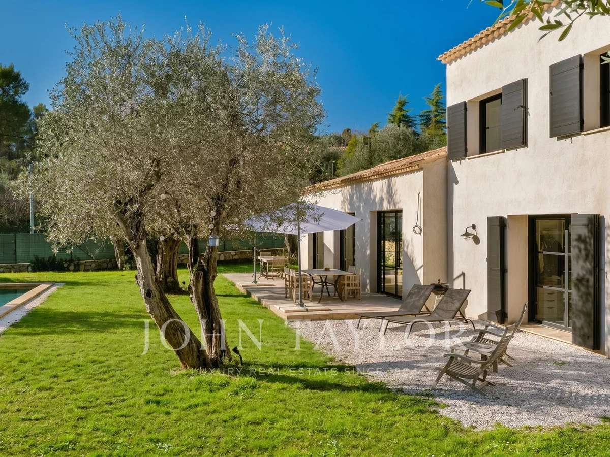 Maison Valbonne